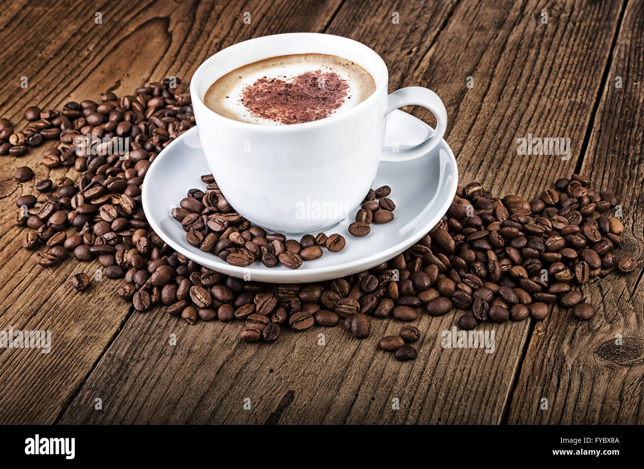 Tasse de café cappuccino sur en bois Banque D'Images