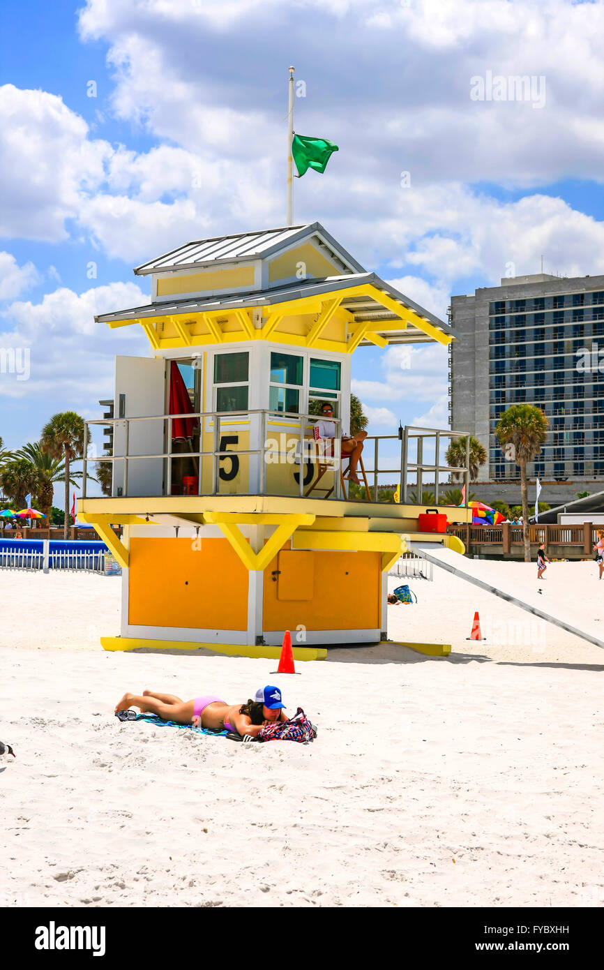 Lifeguard tower numéro cinq sur la plage de Clearwater en Floride, ont voté la plage numéro un en Amérique Banque D'Images