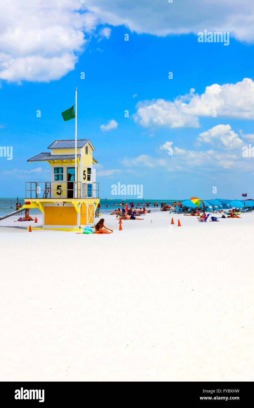 Lifeguard tower numéro cinq sur la plage de Clearwater en Floride, ont voté la plage numéro un en Amérique Banque D'Images