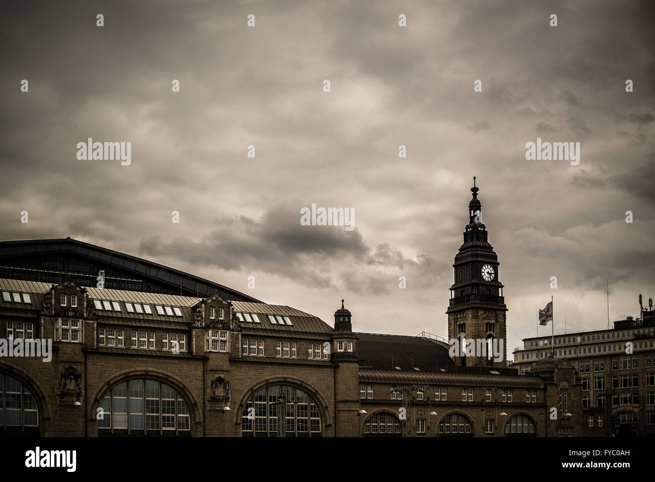 La gare de Hambourg / Hauptbahnhof de Kaltenkirchener Straße Banque D'Images