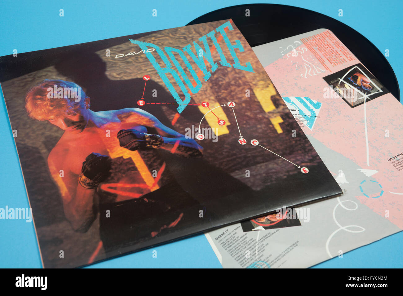 Let's Dance album sur vinyl de David Bowie avec manchon original artwork Banque D'Images