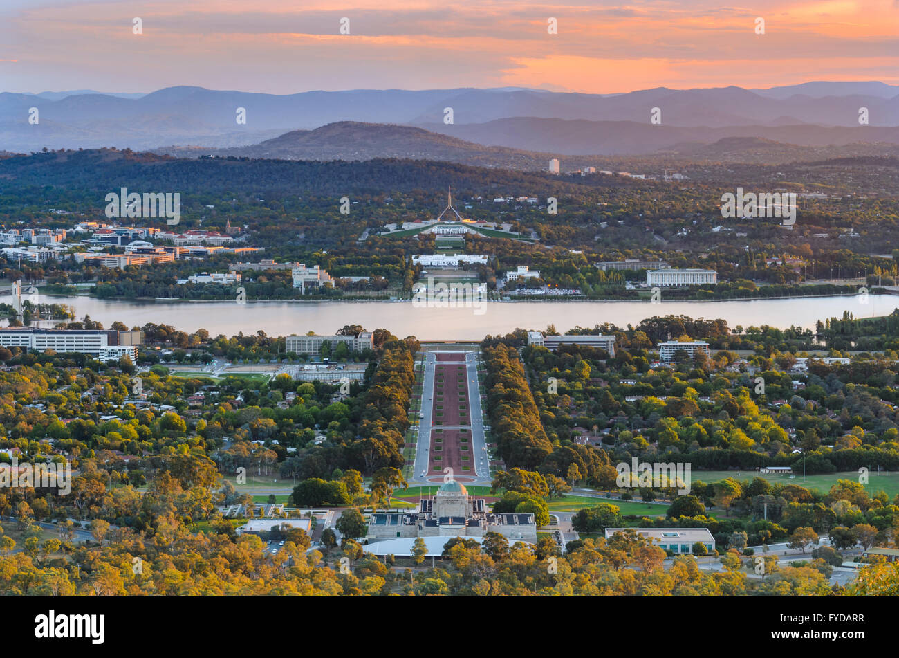 Coucher du soleil sur Canberra du Mont Ainslie Banque D'Images