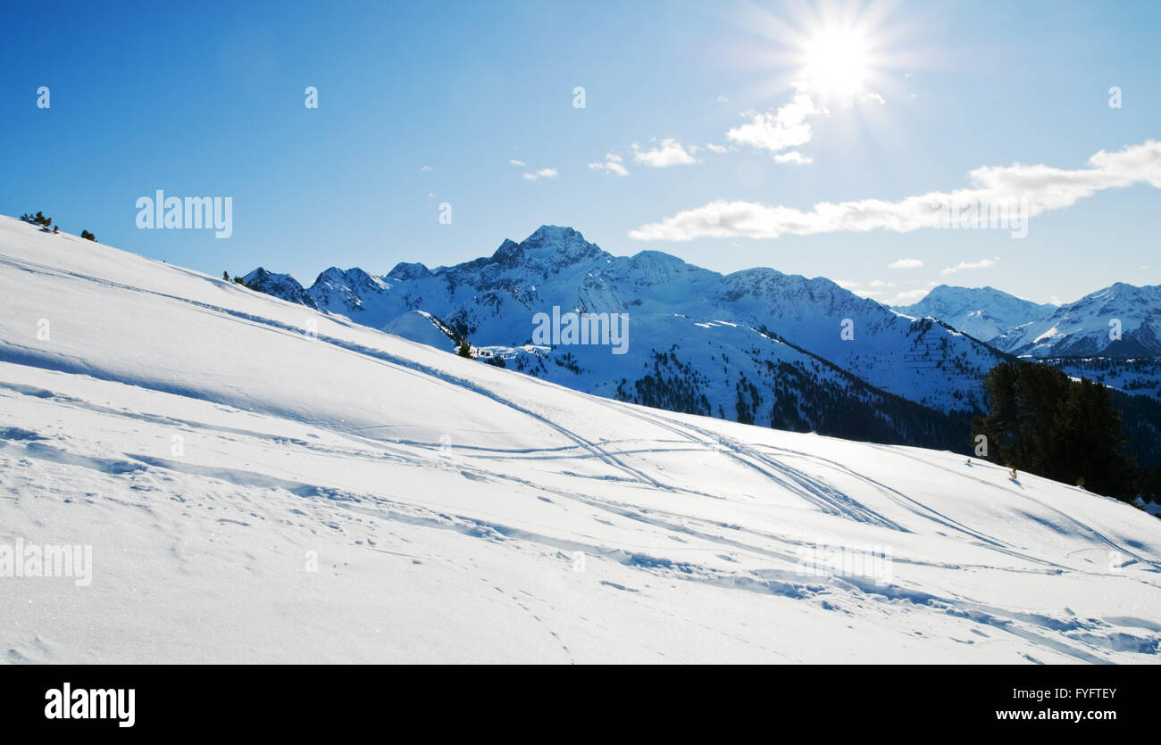 Montagnes hiver neige Banque D'Images