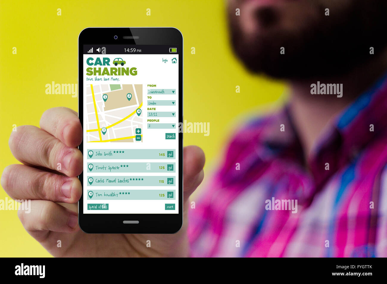 La technologie d'entraînement concept : Hipster avec barbe et tenant une chemise à carreaux smartphone 3D généré avec le car sharing app sur le SCR Banque D'Images