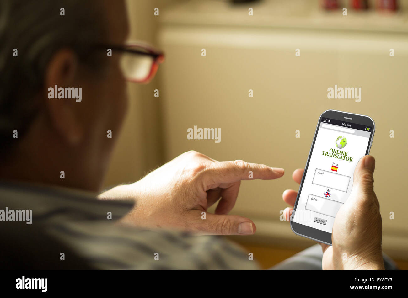 Mode de vie moderne et technologie concept : la traduction du texte dans un smartphone 3D généré. Écran graphique sont constitués. Banque D'Images