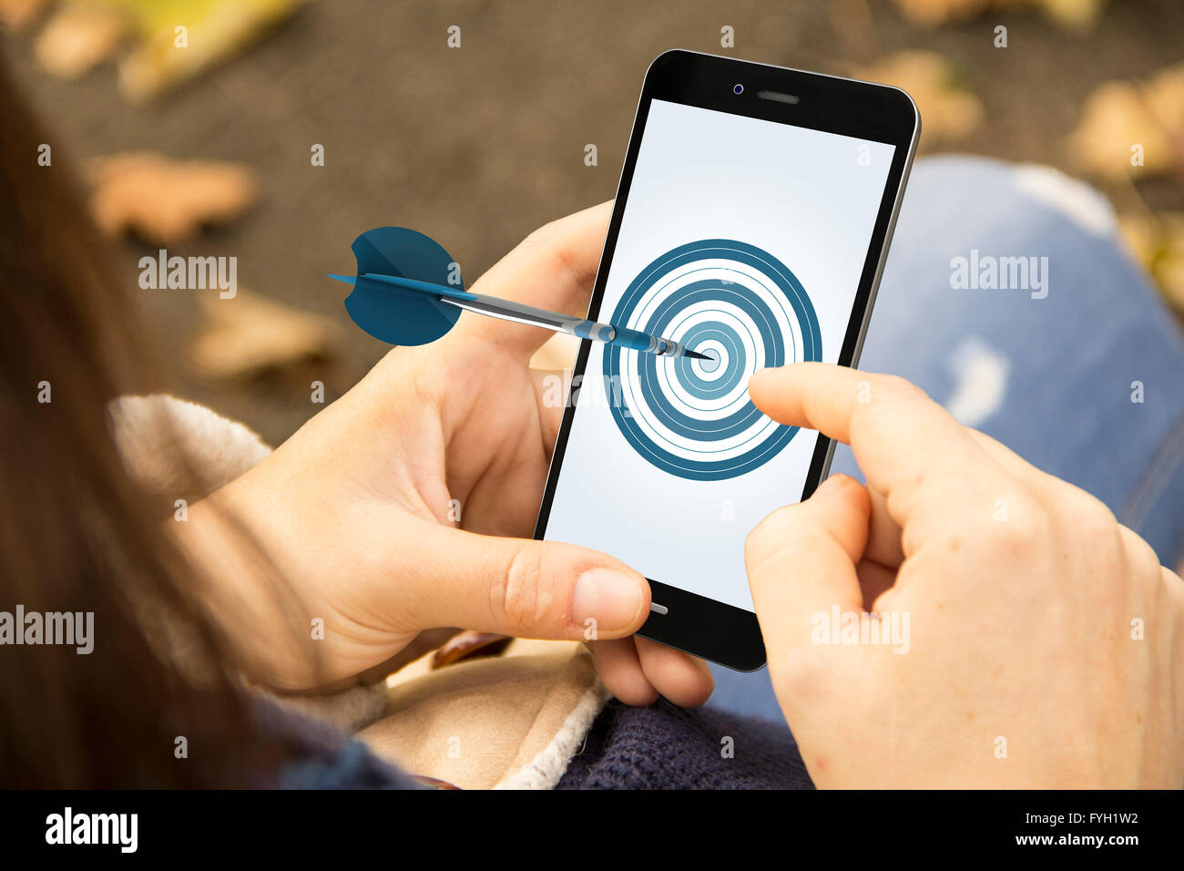 L'excellence en affaires, la mesure de performance et la réalisation des objectifs concept : woman holding un smartphone 3D généré avec Banque D'Images