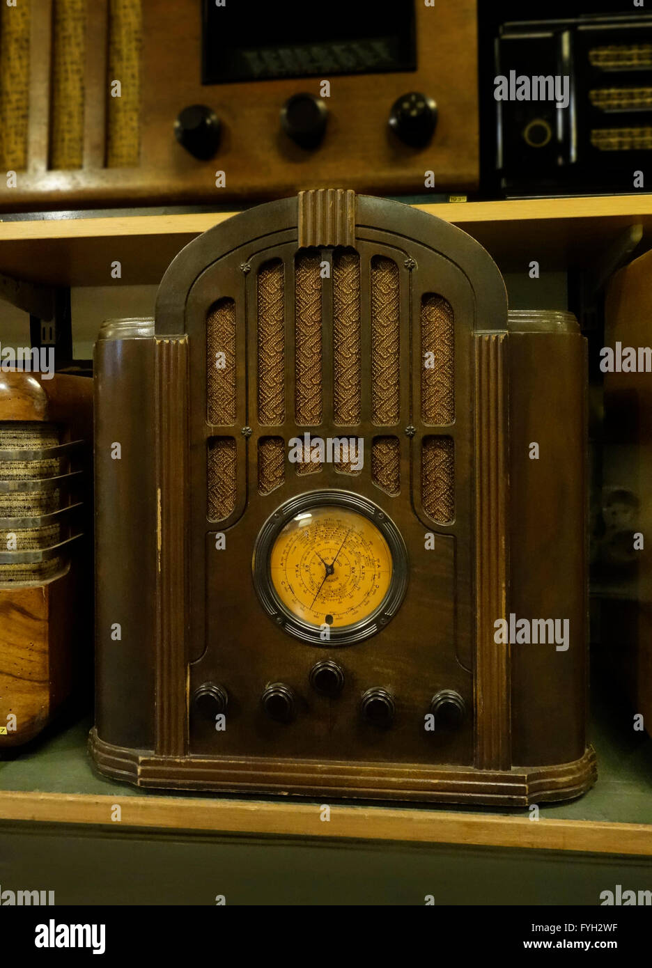 Modèle 143 RCA du récepteur radio Radio Tombstone (1934) Banque D'Images