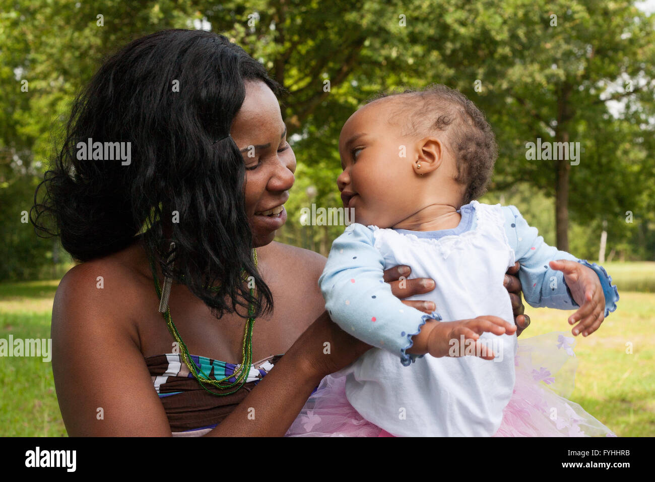 Mère africaine et son enfant Banque D'Images