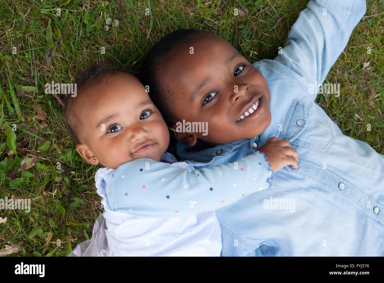 Sourire d'enfants africains Banque D'Images