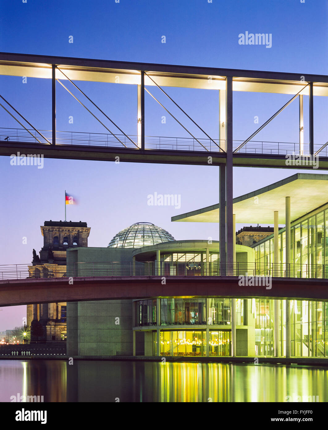 Reichstag allemand et Paul Loebe Building, Berlin Banque D'Images