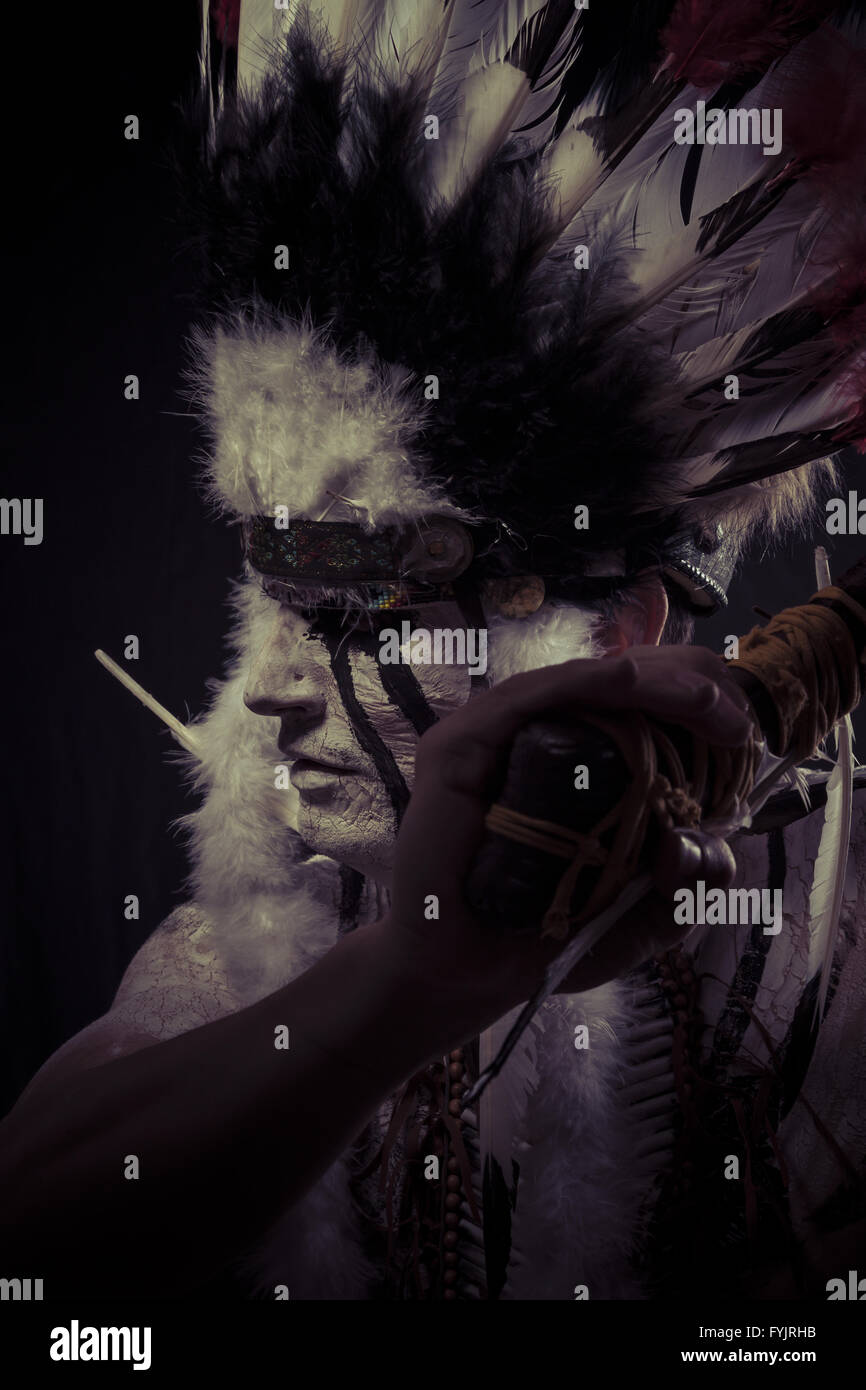 American Indian chief avec grande plume coiffure, Warrior Banque D'Images