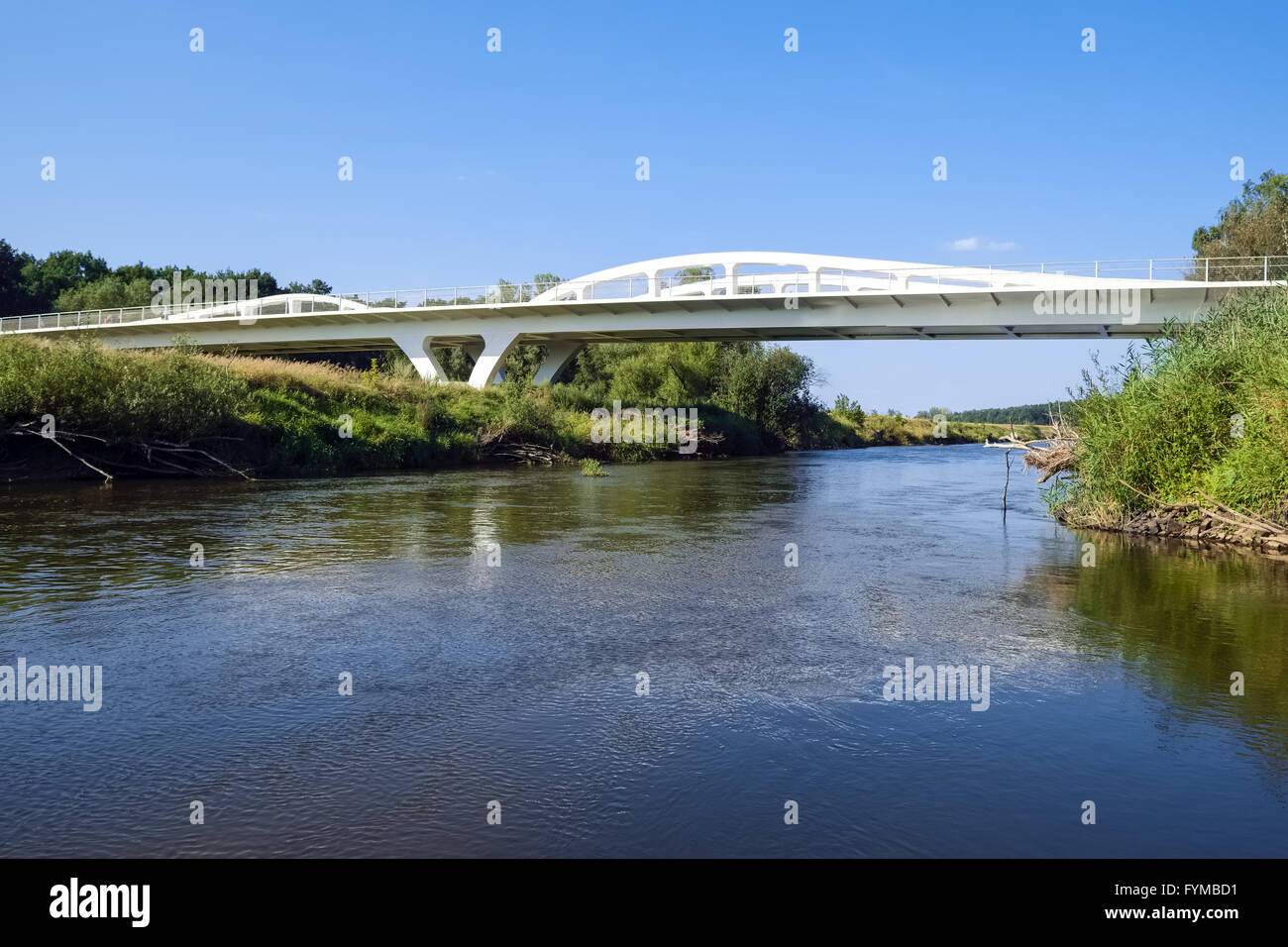 Neissewelle - pont sur la rivière Neisse, Allemagne Banque D'Images
