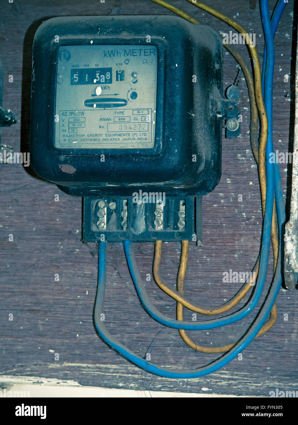 Vieux compteur électrique Banque de photographies et d’images à haute résolution Alamy