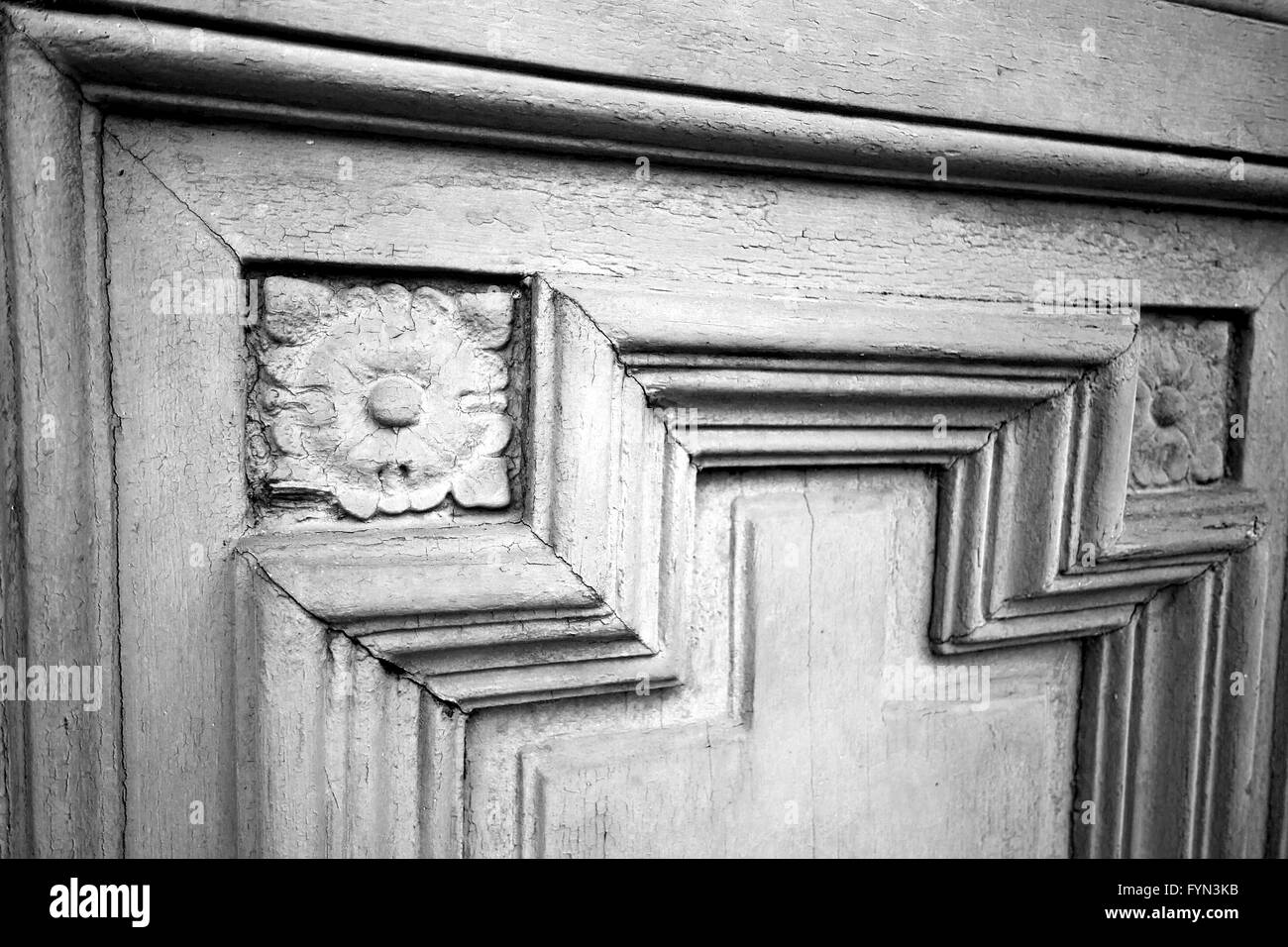 Les portes traditionnelles en italie ancian bois et texture traditionnelle nail Banque D'Images