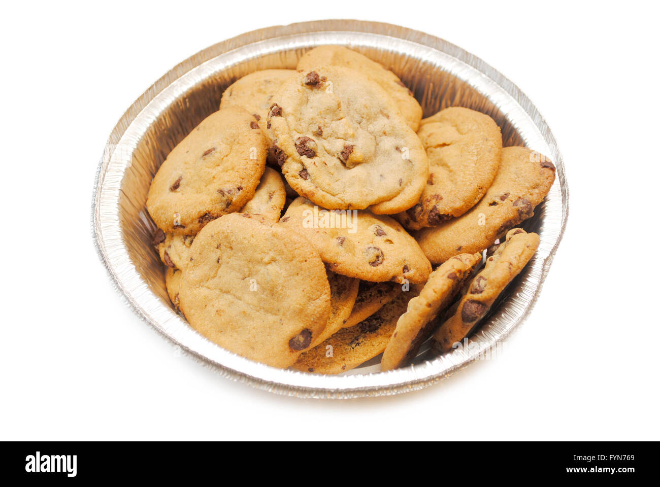 Cookies aux pépites de chocolat dans une boîte d'aluminium Banque D'Images