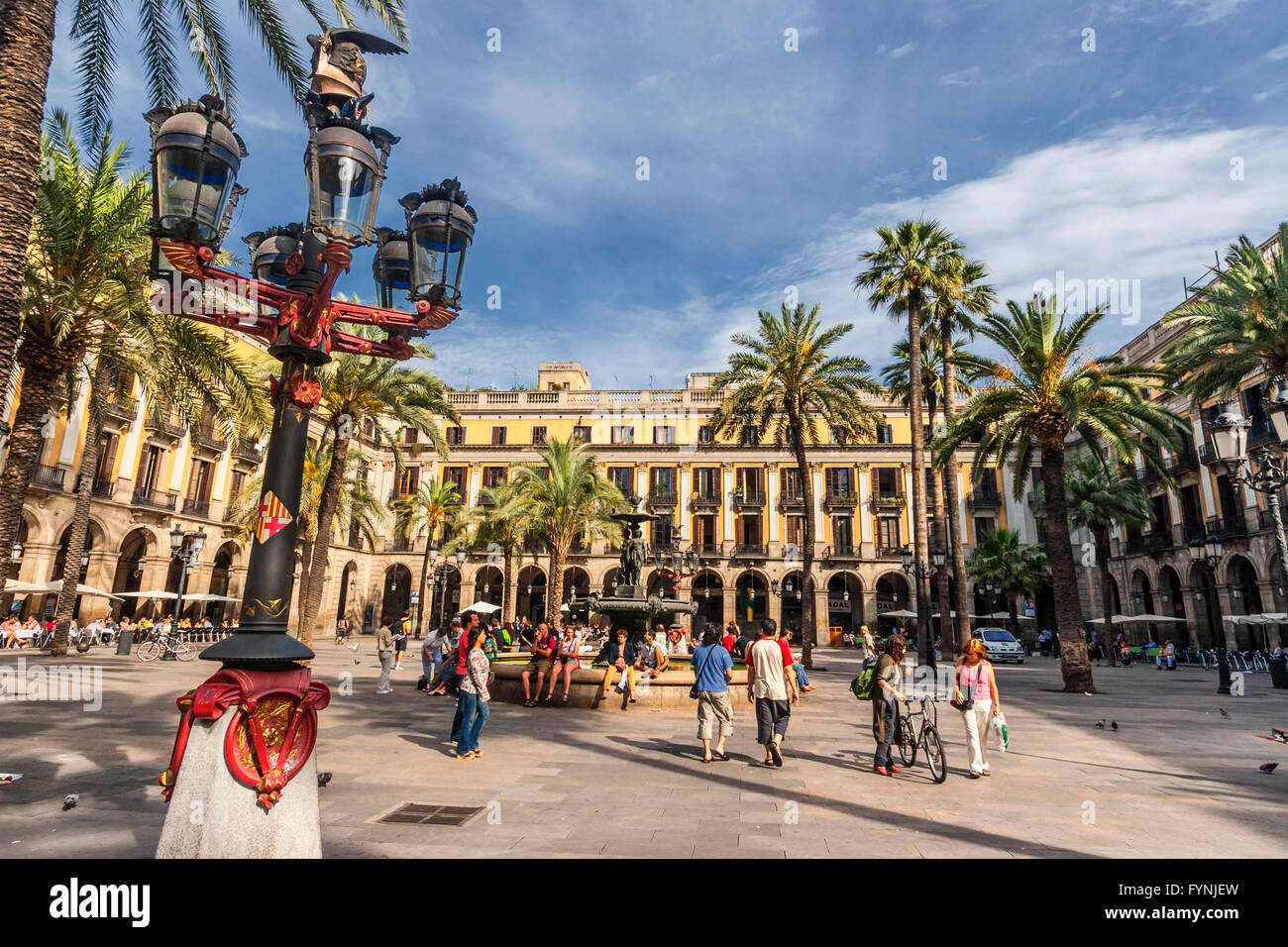 Plaça Reial, Piaza Real, Plaza Reial, Royal Plaza, Laterne par Gaudi, Barri Gotic, Barcelone, Catalogne, Espagne Banque D'Images