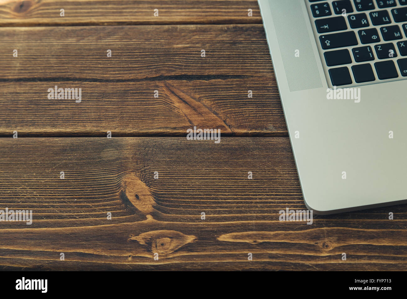 Ordinateur portable sur le bureau Banque D'Images