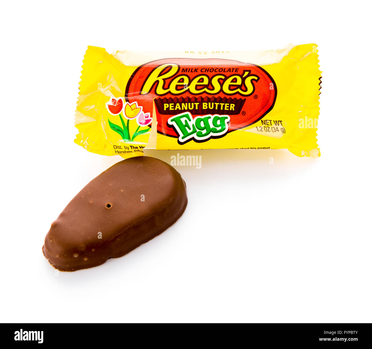 Winneconne, WI - 21 Février 2015 : seul colis de Reese's peanut butter cup façonné en forme d'un oeuf. Banque D'Images