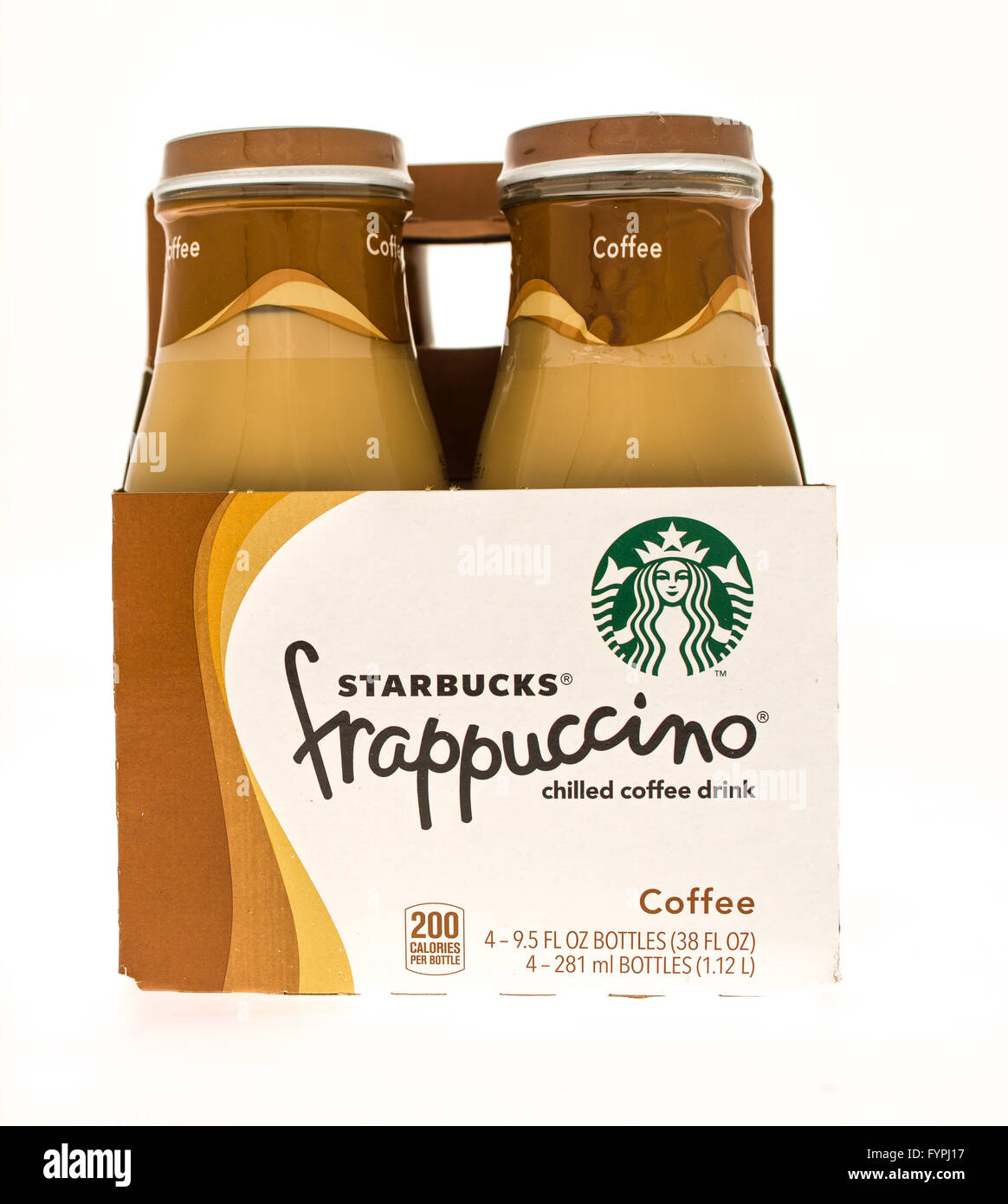 Winneconni, WI - 10 juin 2015 : quatre packs de Starbucks dans frappccino saveur café Banque D'Images