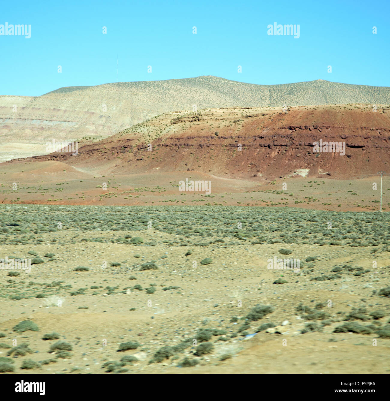 Dans la vallée de l'atlas maroc afrique terre de montagne sèche hill Banque D'Images