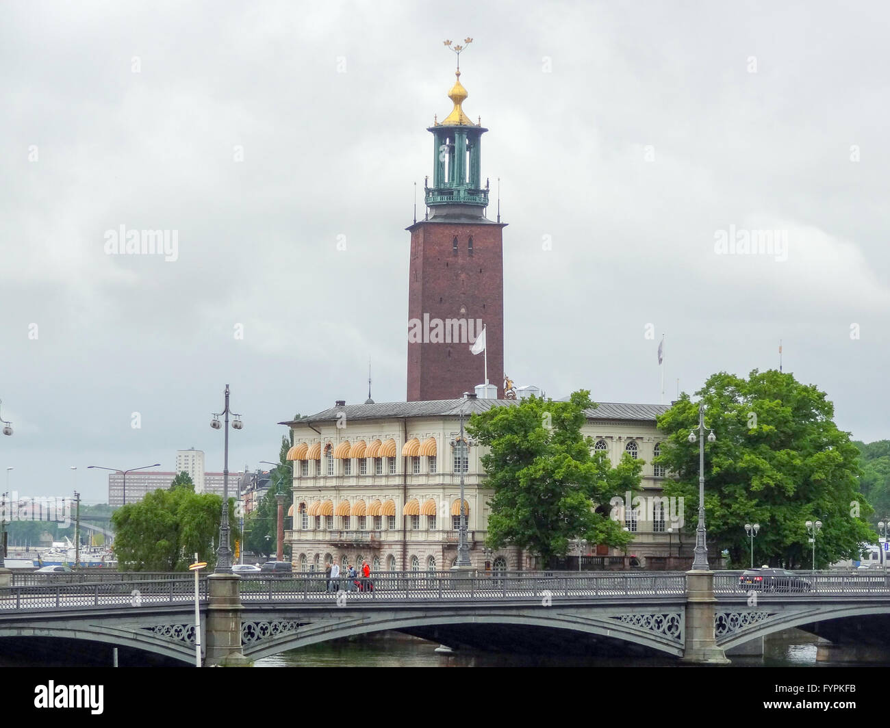 Vue sur la ville de Stockholm, la capitale de la Suède y compris l'Hôtel de Ville de Stockholm Banque D'Images