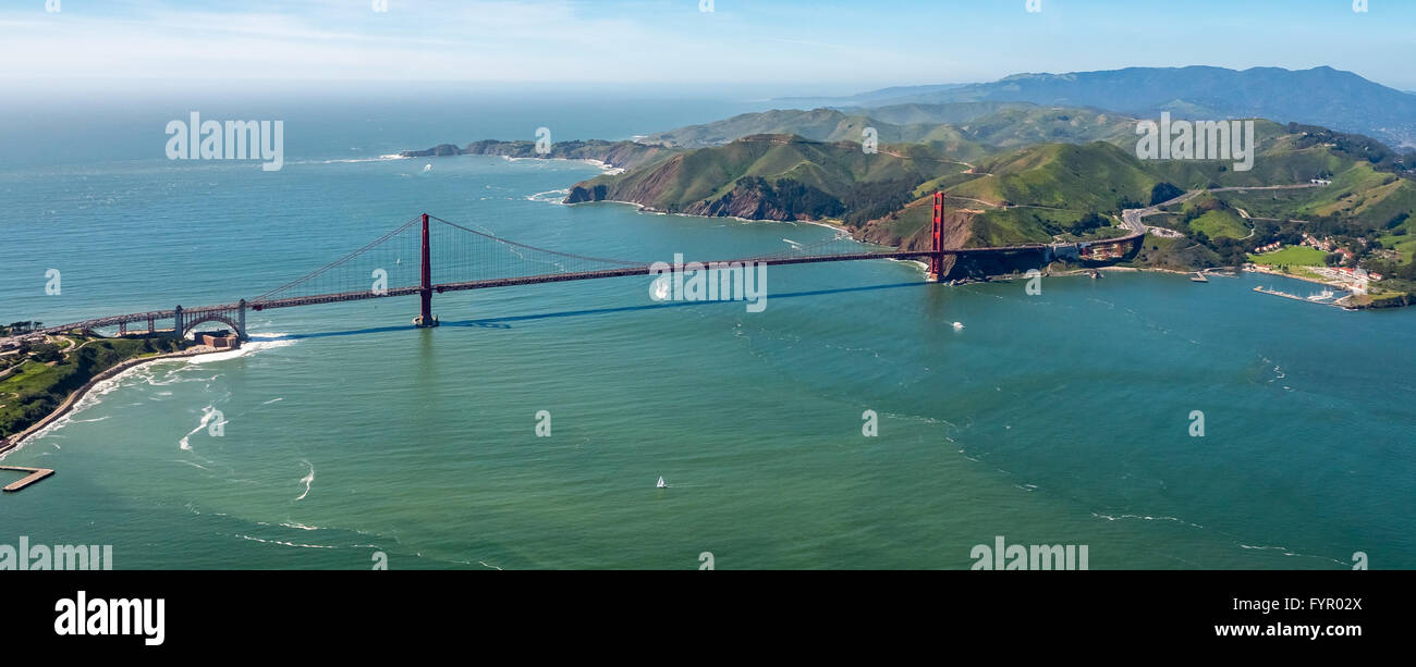 Vue aérienne, Golden Gate Bridge vu depuis le Pacifique de San Francisco, San Francisco, Californie, USA Banque D'Images