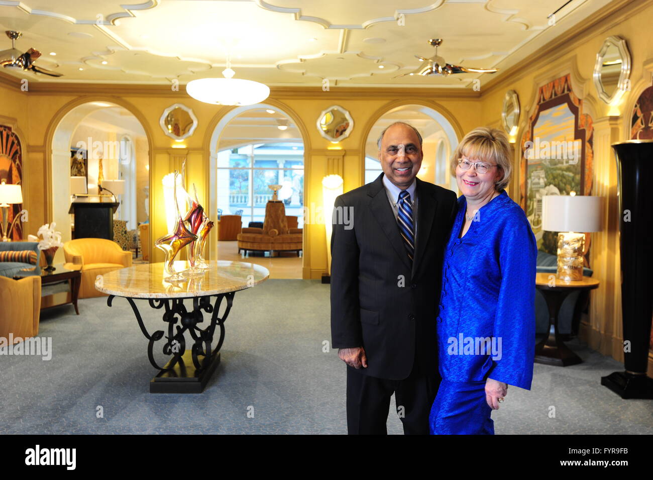 L'entrepreneur Frank l'Islam à son Potomac Maryland MD accueil qu'il avait construit avec son épouse Debbie Driesman Banque D'Images