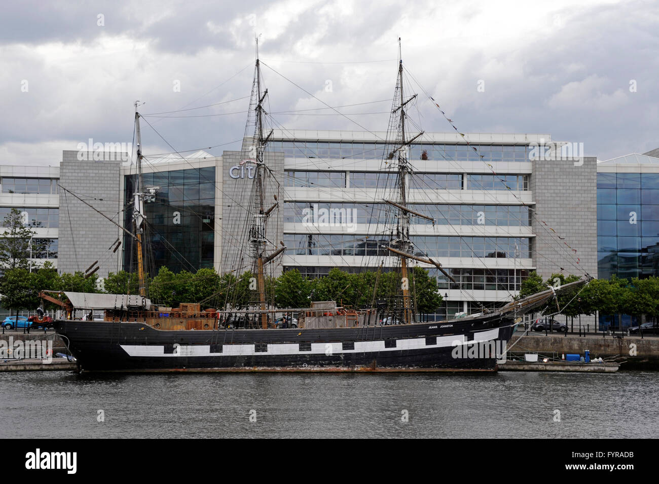 Le Jeanie Johnston, Famine Museum sur la rivière Liffey, N Wall Quay, Dublin, Irlande Banque D'Images