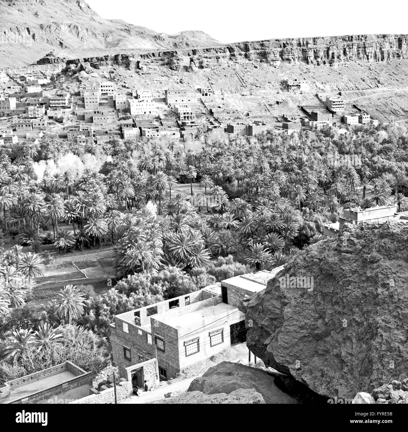 Gate dans Gorges de Todra maroc afrique et village Banque D'Images