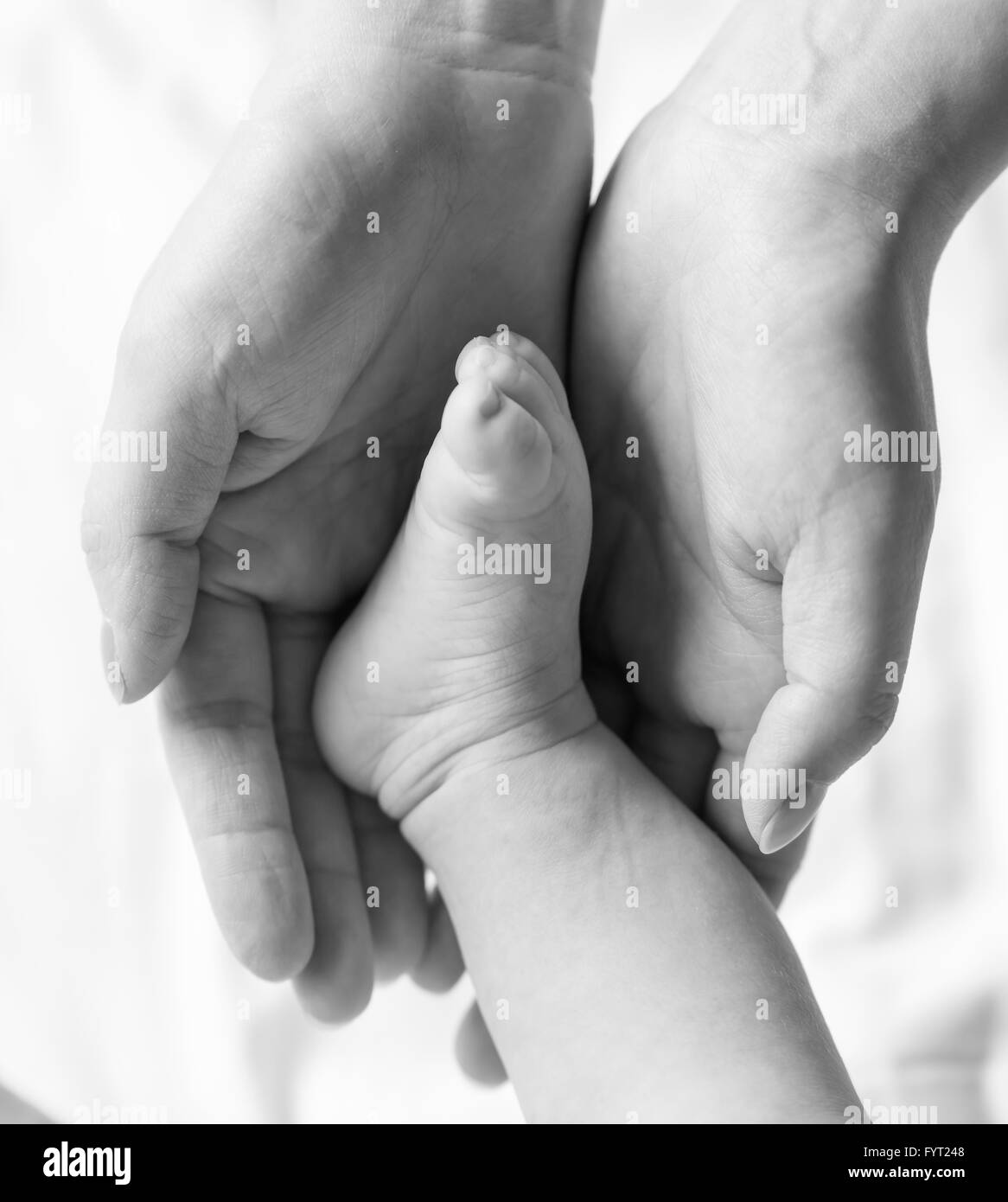 La photo a été prise depuis le nouveau-né jusqu'à l'obstétrique et gynécologie obstétrique pieds bébé nouveau-né des gros-plans Banque D'Images