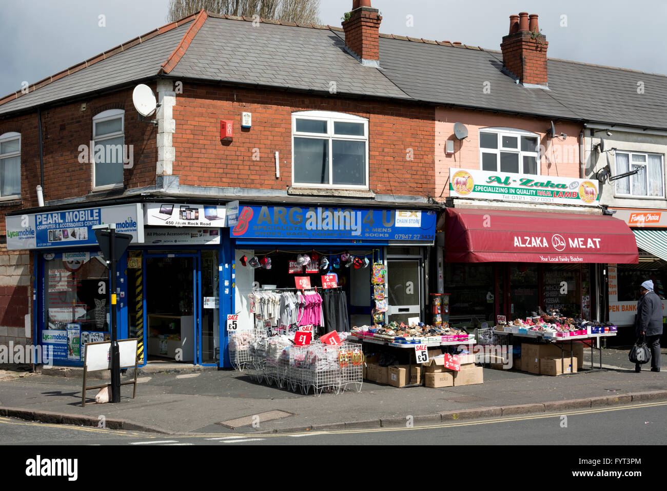 Boutiques dans l'Alum Rock Road, de l'Alun de roche, Birmingham, UK Banque D'Images