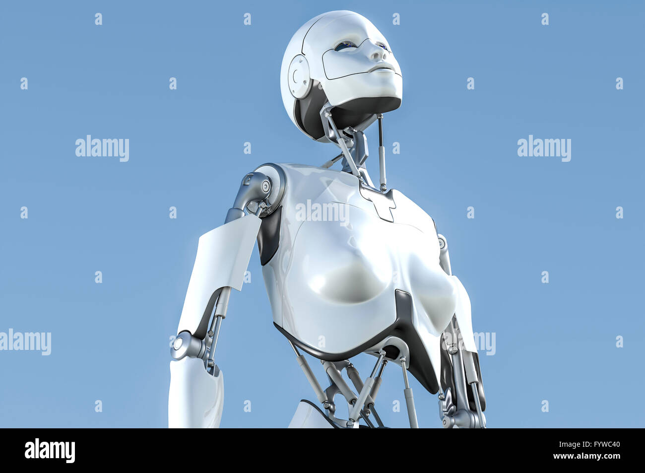 Robot humanoïde femelle à la recherche dans le ciel. Banque D'Images