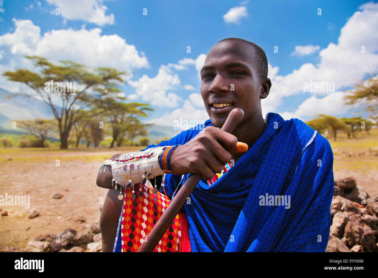 Portrait homme Massaï en Tanzanie, Afrique Banque D'Images