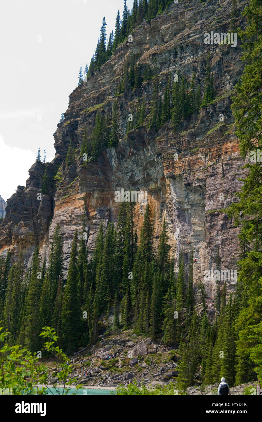 Grimpeurs au Canada, près de Lake Louise à Banff Banque D'Images