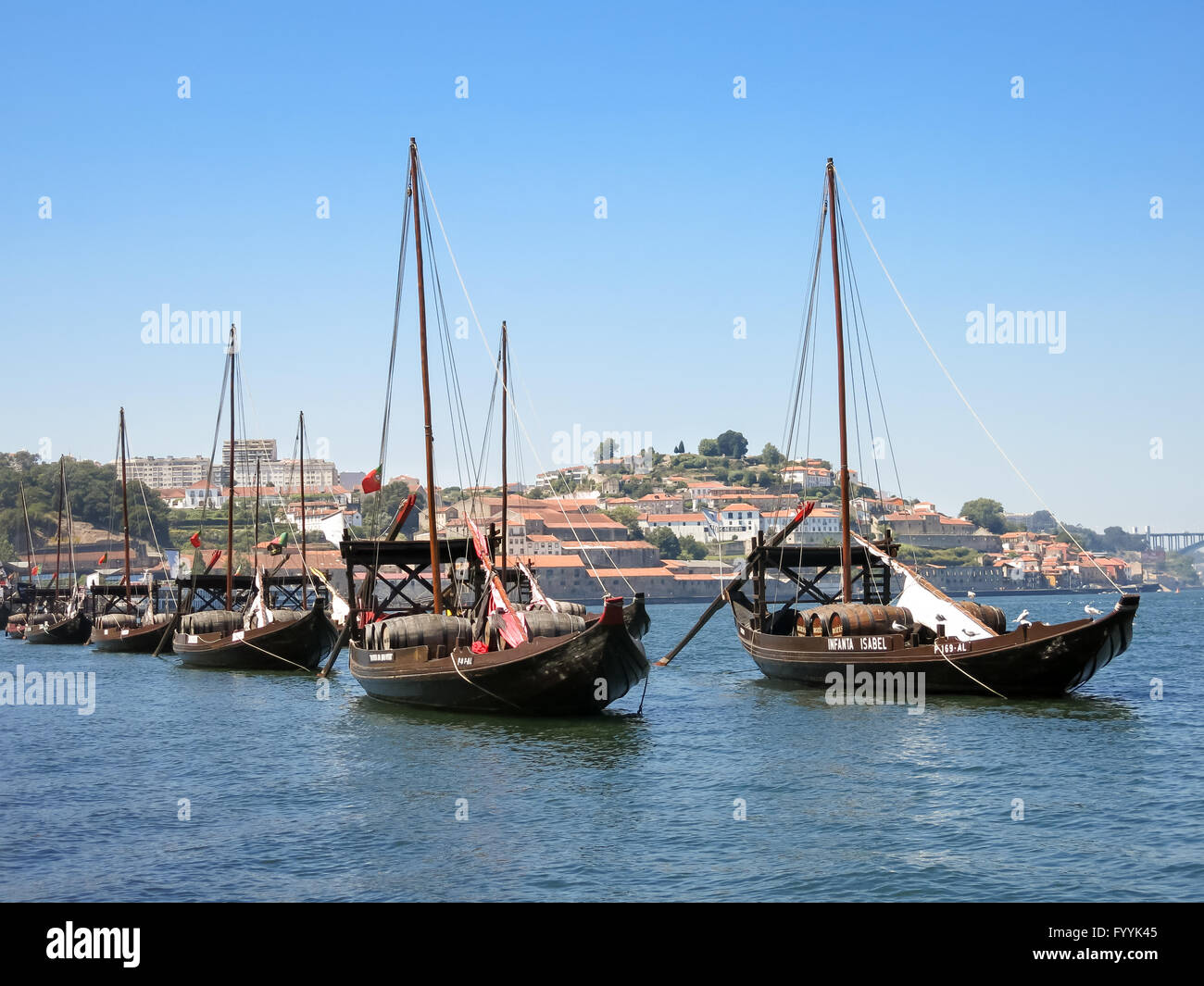 Rabelo bateaux utilisés pour le transport du vin de la vallée du Douro, Porto, Portugal Banque D'Images
