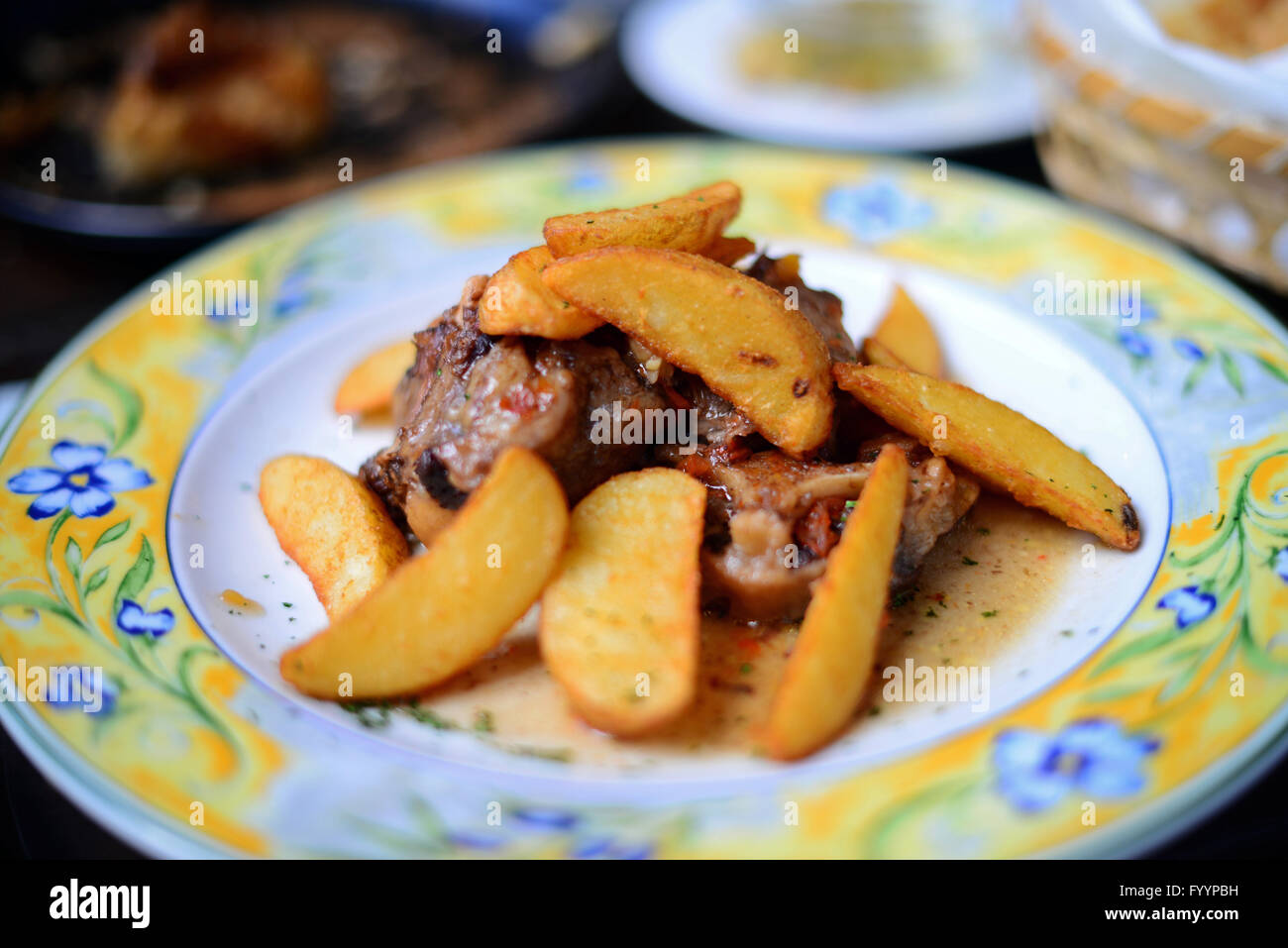 Ragoût de boeuf à La Bicicleta restaurant, Granada, Espagne Banque D'Images