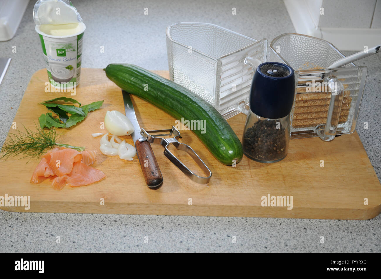 Cucumis sativus, concombre, cuisson de la soupe Banque D'Images