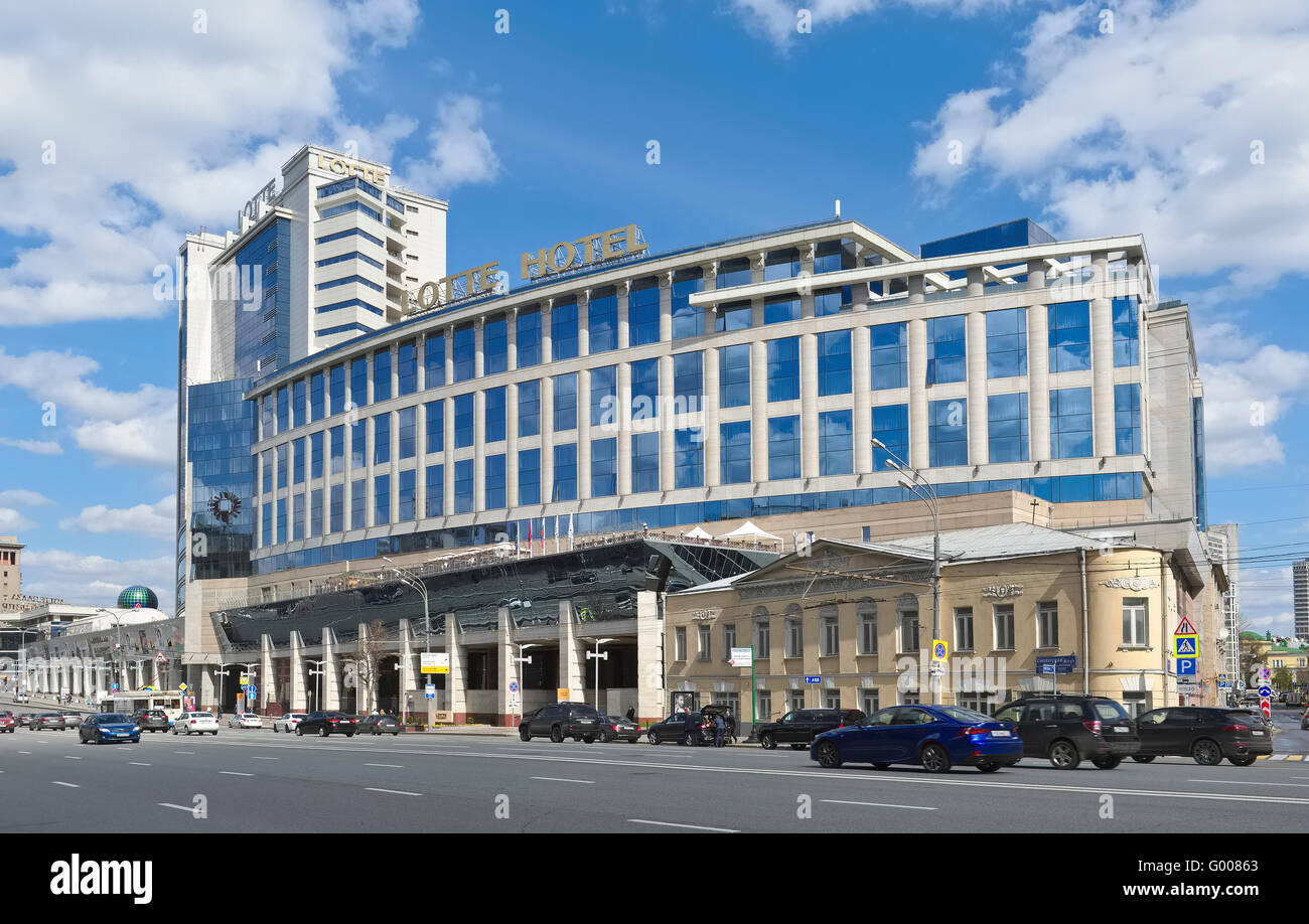 Lotte Hotel Moscow et un centre commercial Plaza Boulevard Novinsky, Lotte, House 8, Bâtiment 2 Banque D'Images