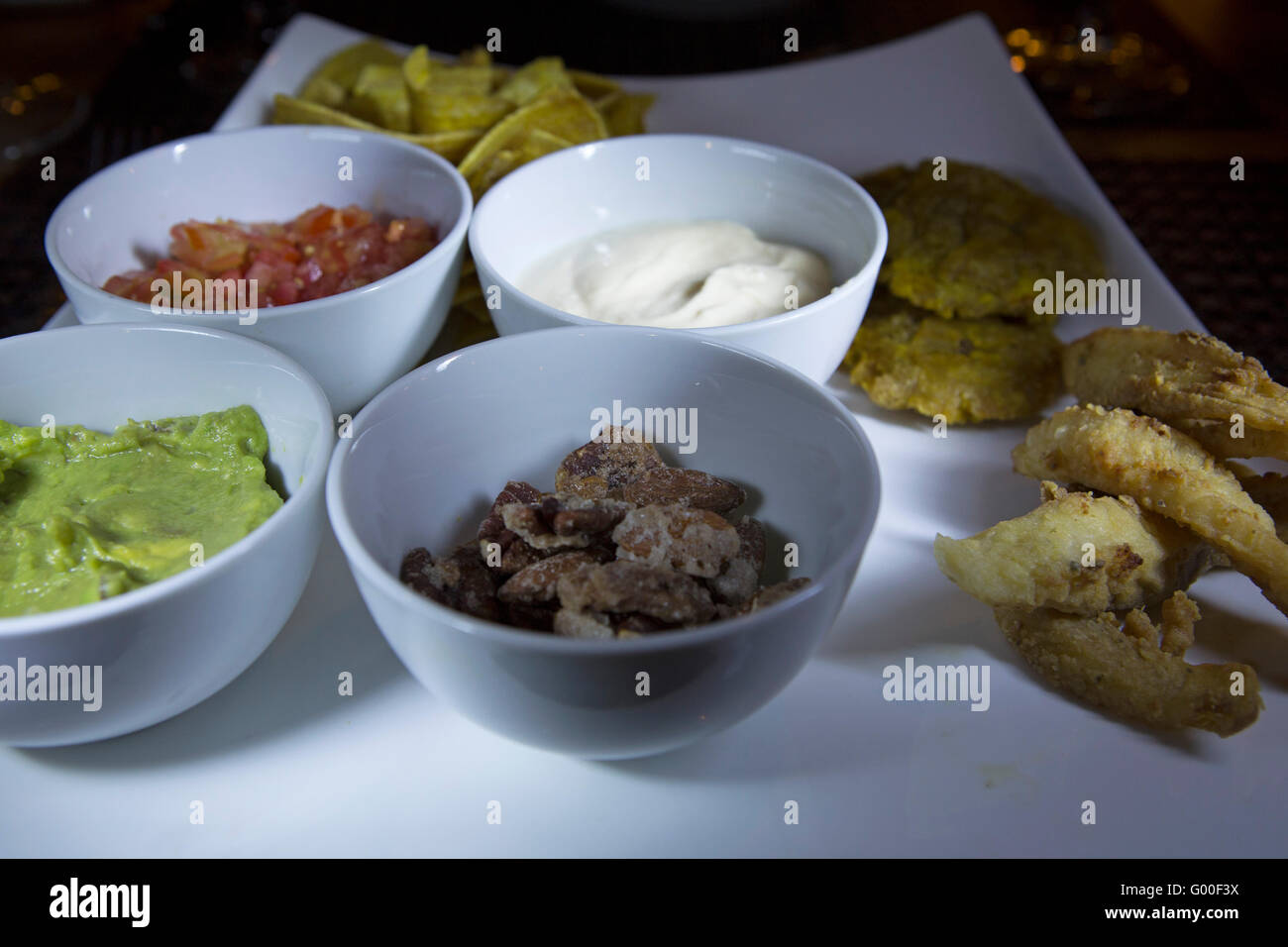 Picada, un partage du Costa Rica platter, servi à San Jose, Costa Rica. Banque D'Images