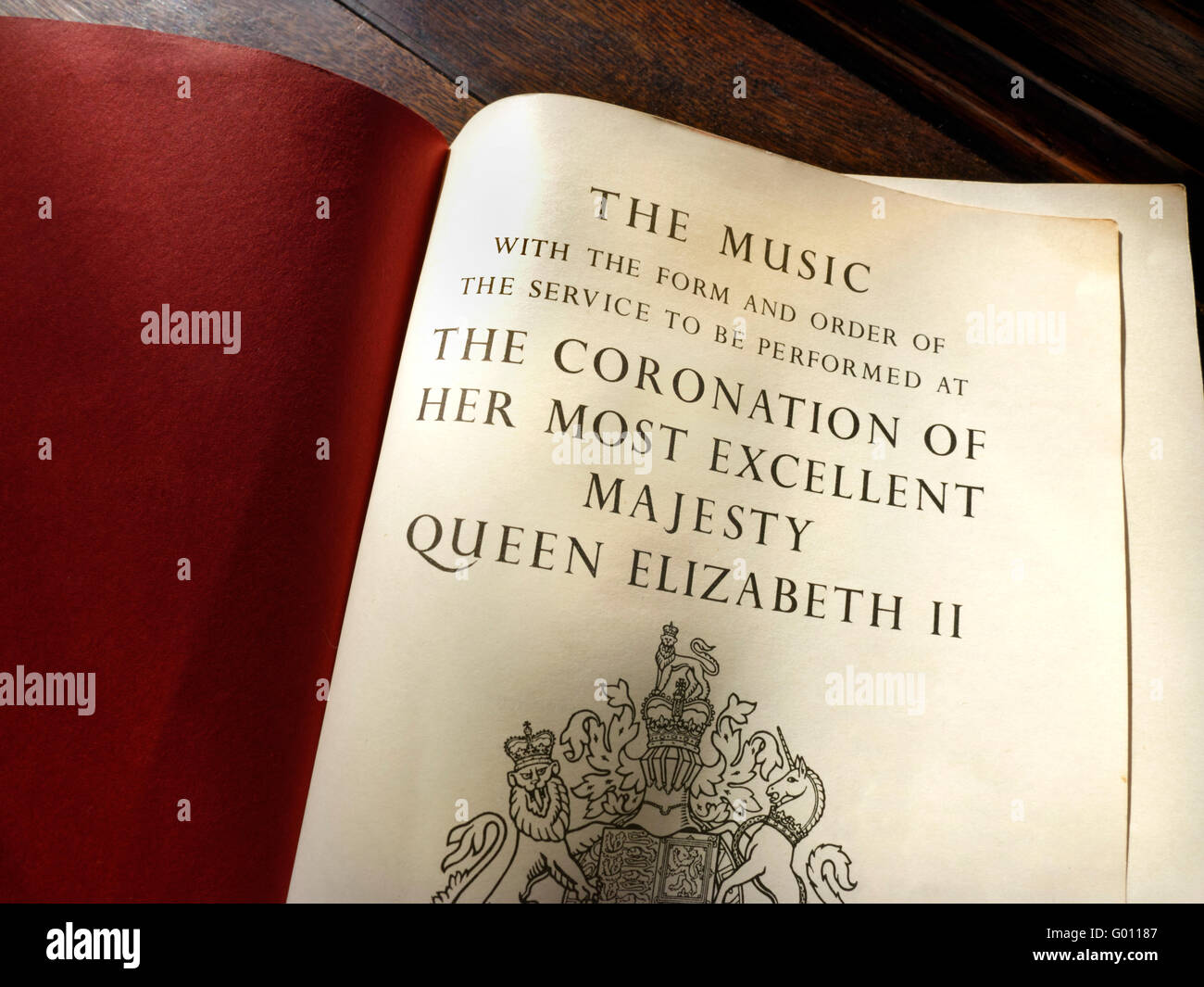 COURONNEMENT 1953 ordre de service original et livre de musique ouvert pour le couronnement de la Reine Elizabeth II 2nd juin 1953 Banque D'Images