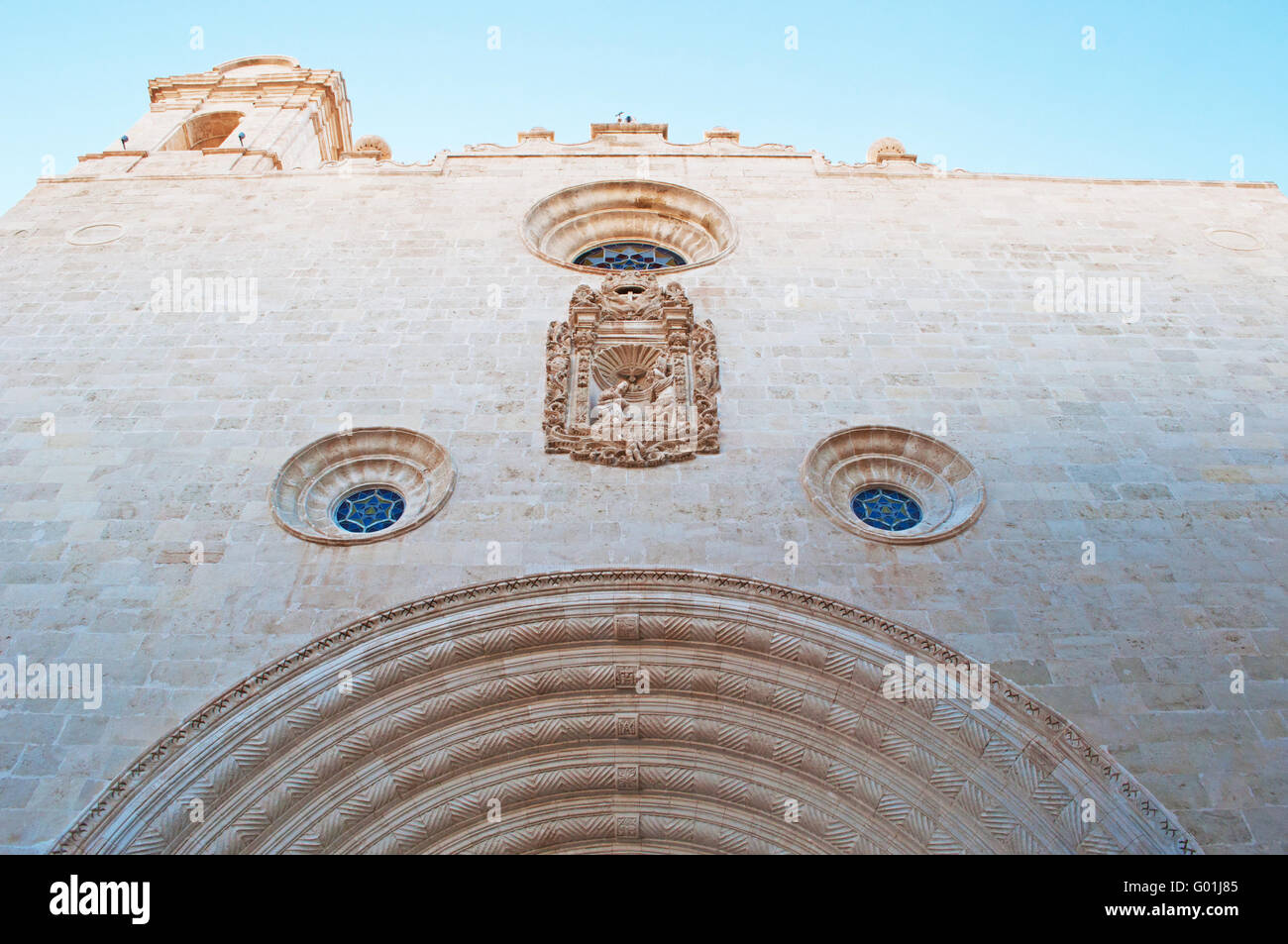 Iles Baléares, Espagne, Europe : Mahon, l'église et le couvent de Sant Francesc un ancien couvent qui abrite le Musée de Menorca Banque D'Images