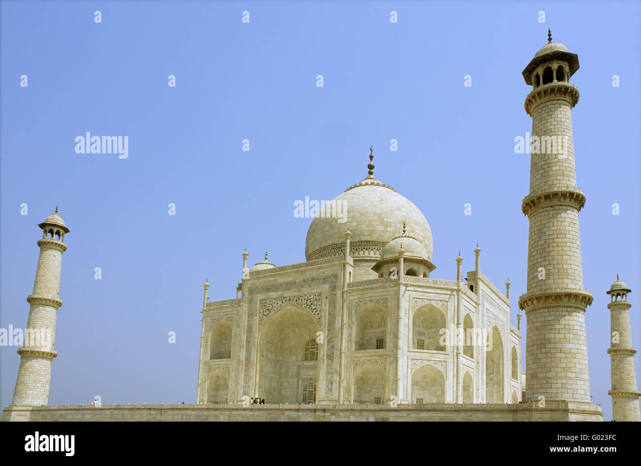 Vue de côté du Taj Mahal à Agra, Inde Banque D'Images