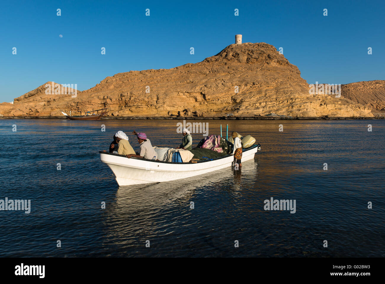 Amener les pêcheurs dans leurs prises, Sur, Oman. Banque D'Images