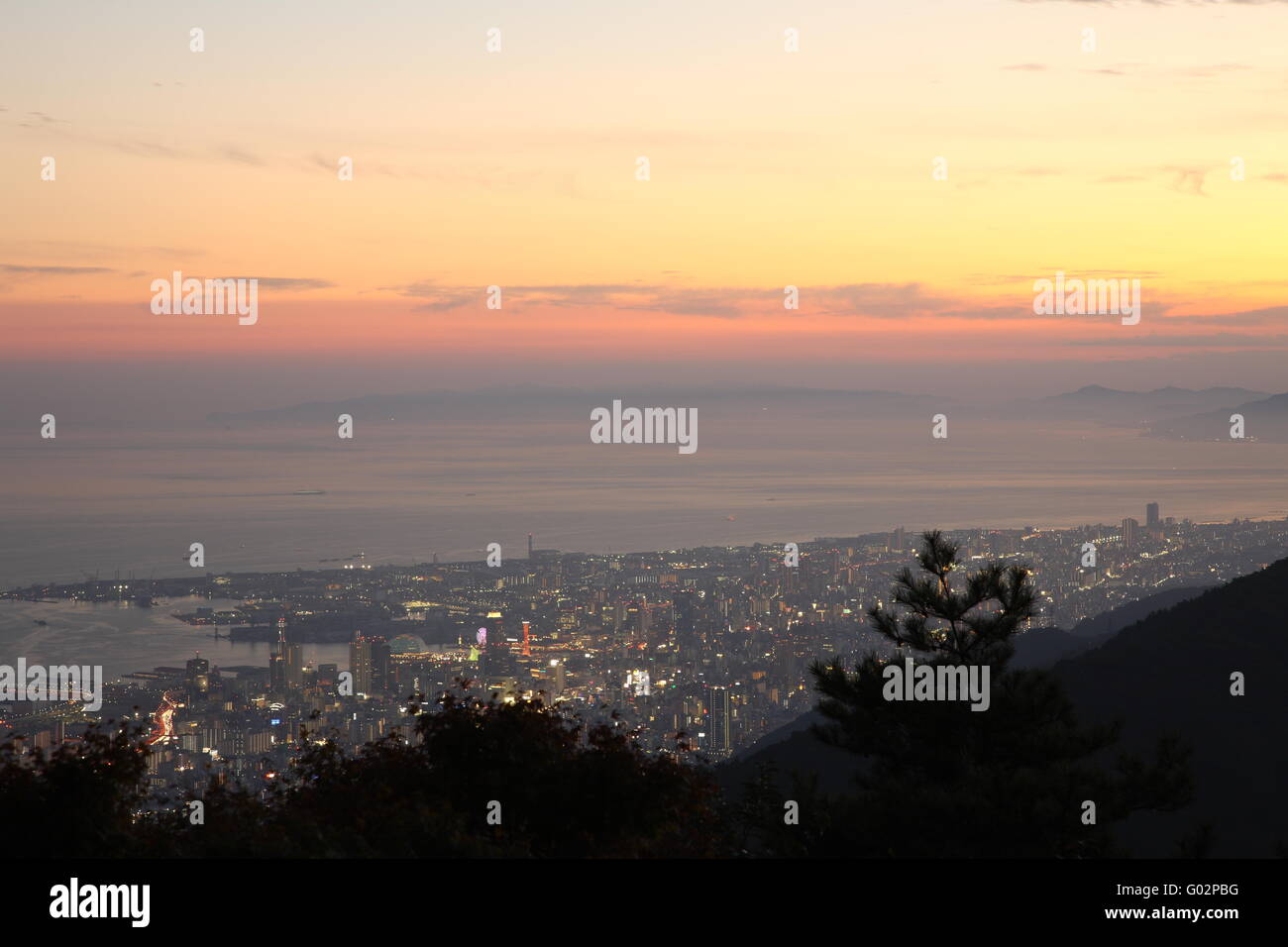 La ville de Kobe au Japon la nuit Banque D'Images