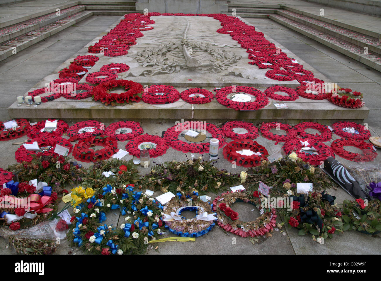Poppies war memorial lion George Square Glasgow deux monde Banque D'Images