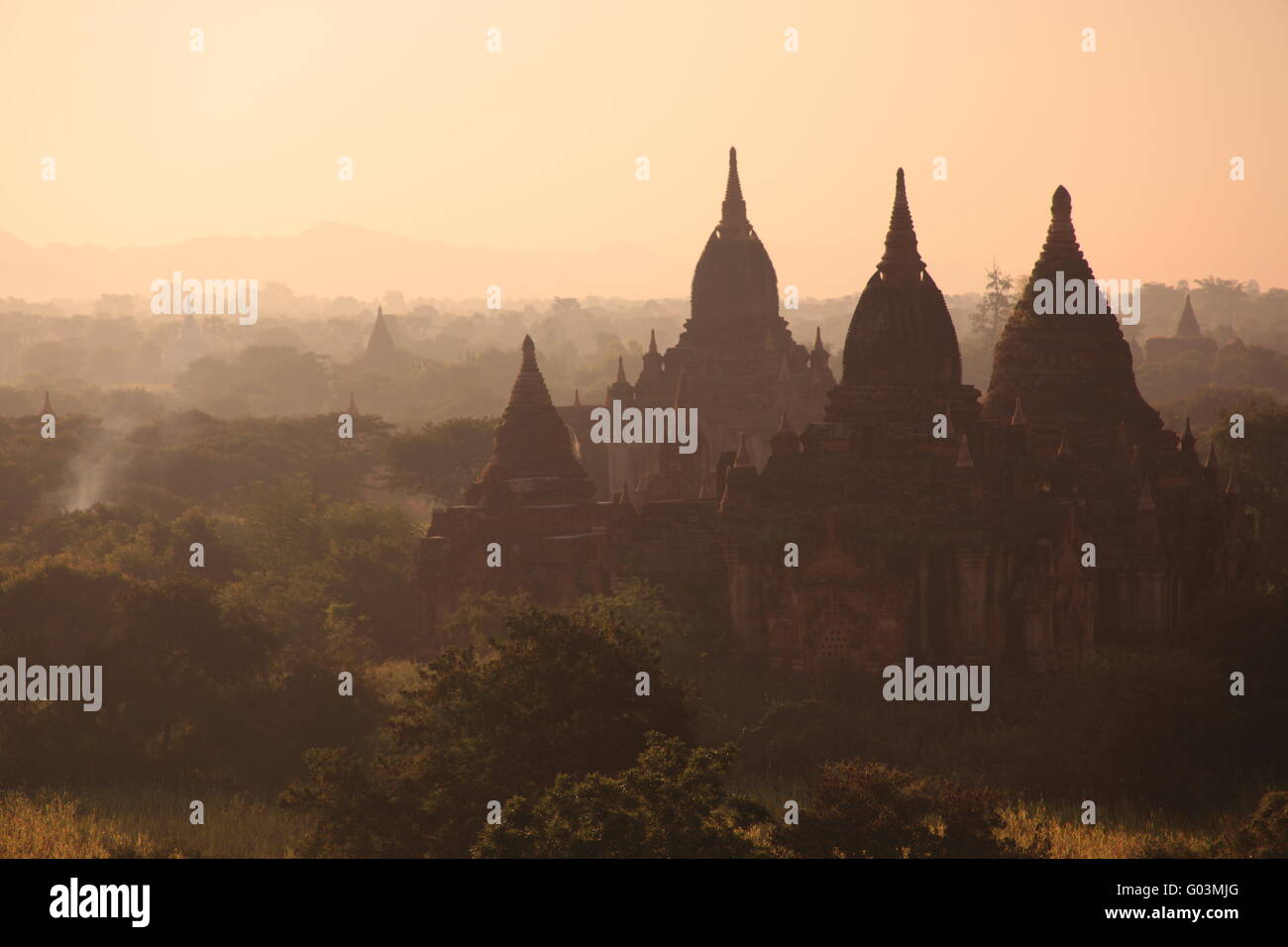 L'aube à Bagan, Myanmar Banque D'Images