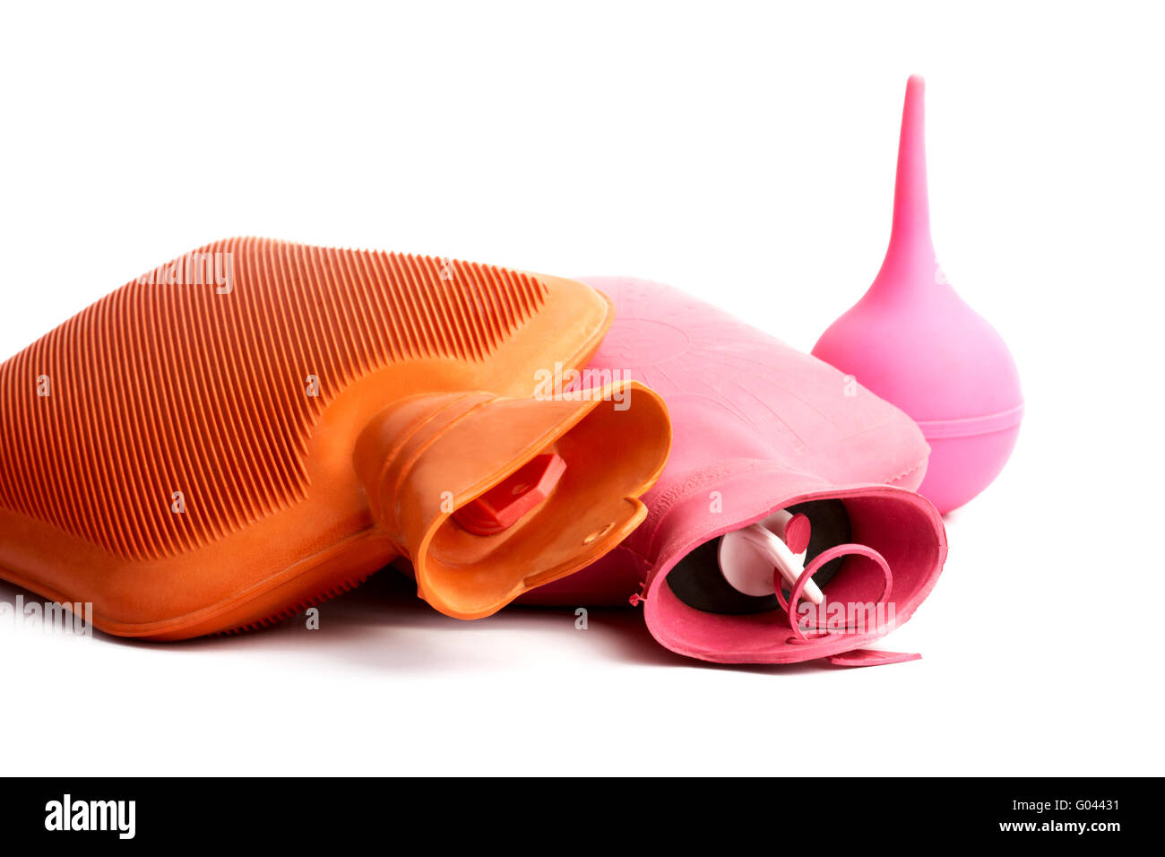 Bouteille à eau chaude médicale et les procédures pour l'ampoule du côlon sur fond blanc Banque D'Images