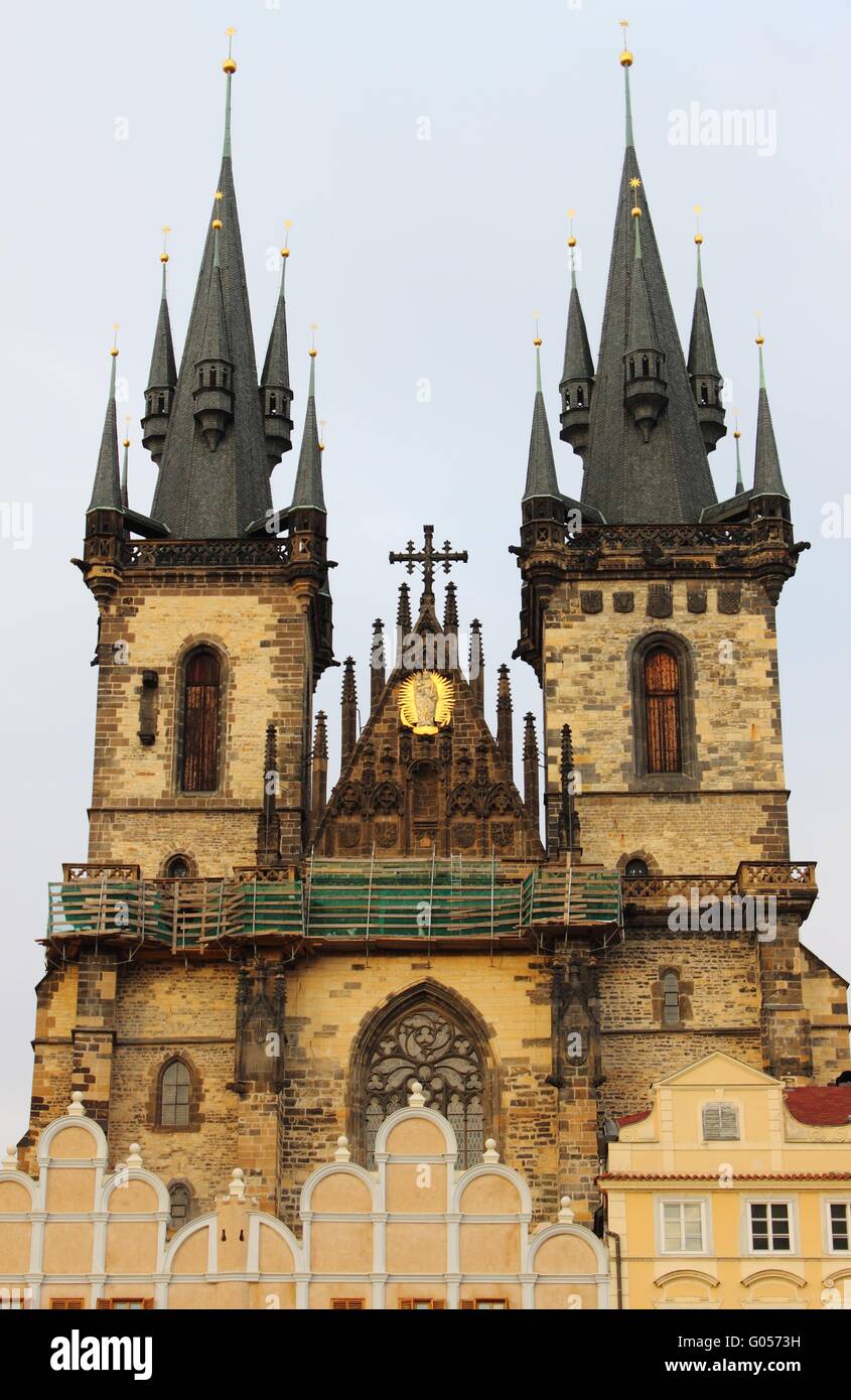 Église Notre Dame de Tyn devant à Prague Banque D'Images