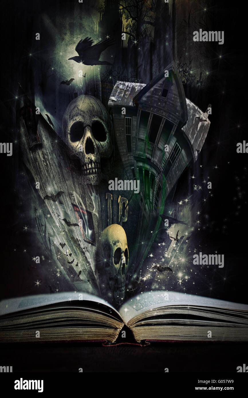 Livre d'histoire ouvert avec des histoires d'Halloween aliv à venir Banque D'Images