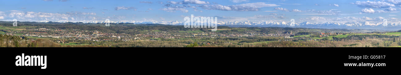 En Haute Souabe avec alpenpanorama Banque D'Images